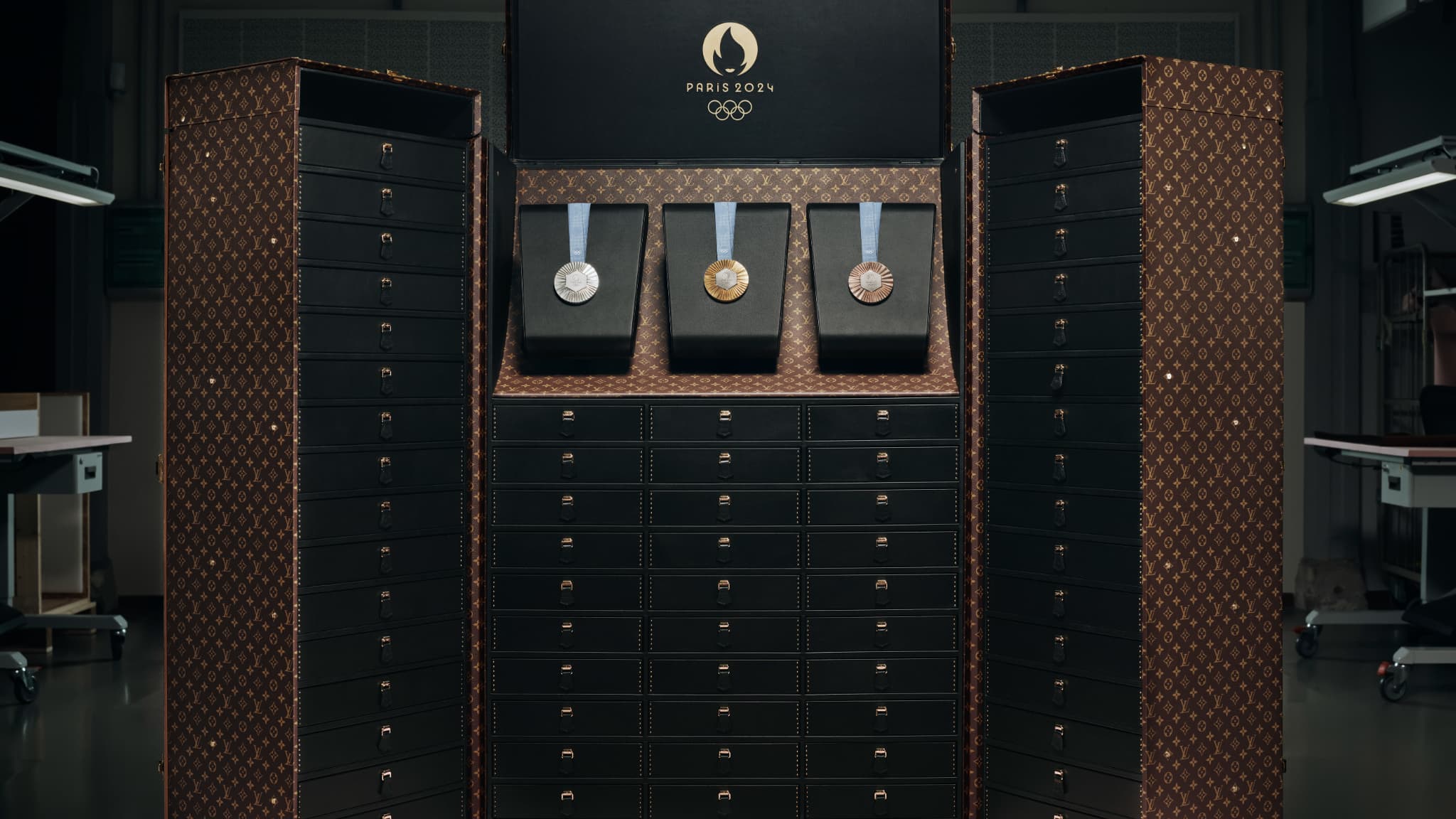 Malles Médailles, Louis Vuitton Malles Médailles, Louis Vuitton