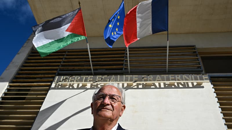 René Revol, maire de Grabels, a hissé le drapeau palestinien sur le fronton de sa mairie, ce lundi 22 septembre. 