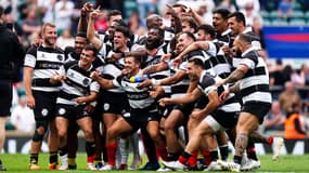 Les Barbarians après leur victoire contre l'Angleterre le 19 juin 2022