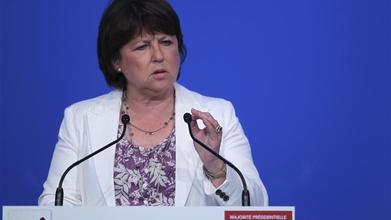 La première secrétaire du Parti socialiste, Martine Aubry, estime que la victoire du PS aux élections législatives lui donne un "devoir de réussir". /Photo prise le 2 juin 2012/REUTERS/Laetitia Notarianni