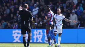 L'incompréhension d'Ismaïla Sarr, short baissé sur la pelouse de Palace.