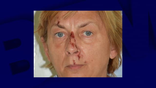 La police est à la recherche de témoins pouvant identifier une femme retrouvée dans une baie isolée et qui a perdu la mémoire.