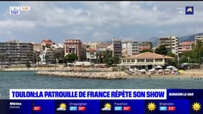 Var: la patrouille de France s'entraîne à Toulon pour la parade du 15 août