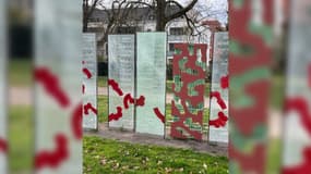 Les vitres de la stèle de la Résistance de Schiltigheim dégradées dans la nuit de dimanche 23 à lundi 24 mars 2025.