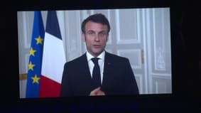 Cérémonie du guide Michelin: Emmanuel Macron affirme "se tenir aux côtés" de "ceux qui nourrissent la France"