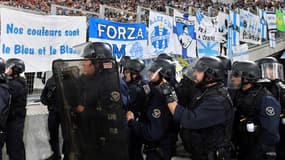 Des membres des forces de l'ordre à Marseille