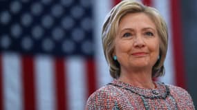 Hillary Clinton ne pense pas que le scandale politique de ses courriels envoyés à partir d'un serveur privé lui fera du tort.