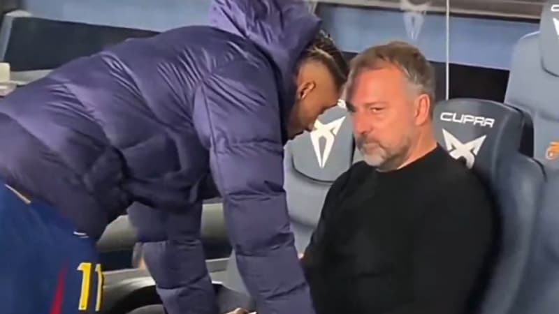 Barça: "Un échange troublant", l’image de Flick totalement abattu sur son banc avec Raphinha enflamme la presse espagnole