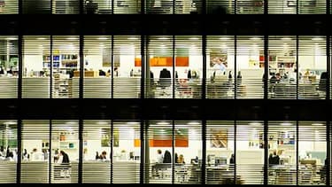 Les inspecteurs du travail pourraient directement infliger des amendes pour certaines infractions.