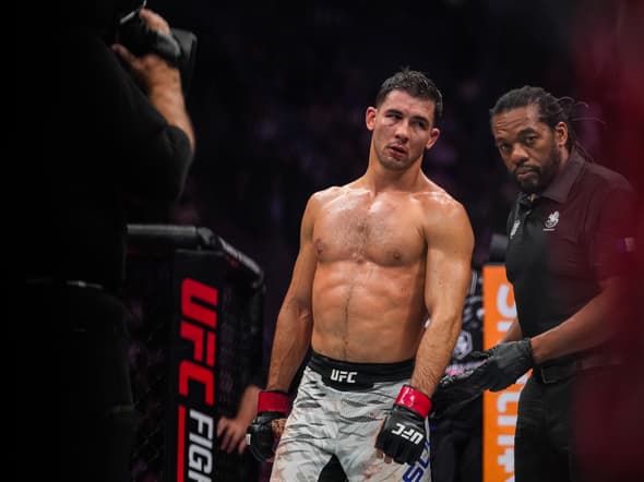 Axel Sola lors de sa victoire à l'UFC Paris face à Rhys McKee
