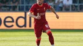 Harvey Elliot est sorti à l'heure de jeu, touché à la cheville.