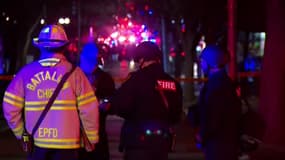 Des secours après une fusillade sur le campus de l'université Brown, aux États-Unis, ce samedi 13 décembre 2025. 