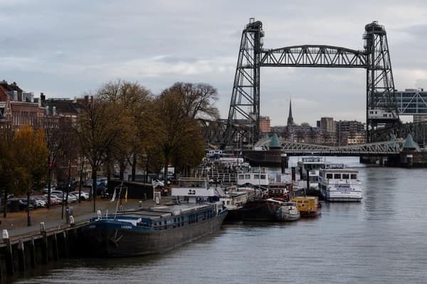 Le pont Koningshavenbrug Le pont Koningshavenbrug