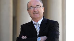 Jacques Bompard présente des listes aux régionales contre Marion Maréchal-Le Pen.