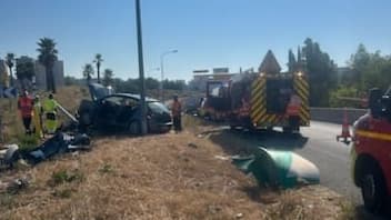 17 pompiers et six engins des secours ont dû intervenir sur les lieux de l'accident. 