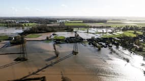 Vue aérienne des inondations à Hames-Boucres, près de Calais, le 15 novembre 2023