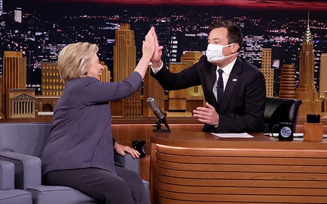 Hillary Clinton et Jimmy Fallon dans le Tonight Show