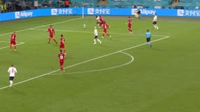 Il y avait deux ballon sur le terrain sur l'action du penalty de l'Angleterre
