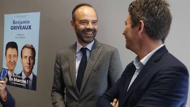 Edouard Philippe lors d'une visite de terrain au côté de Benjamin Griveaux, candidat En Marche! à Paris.