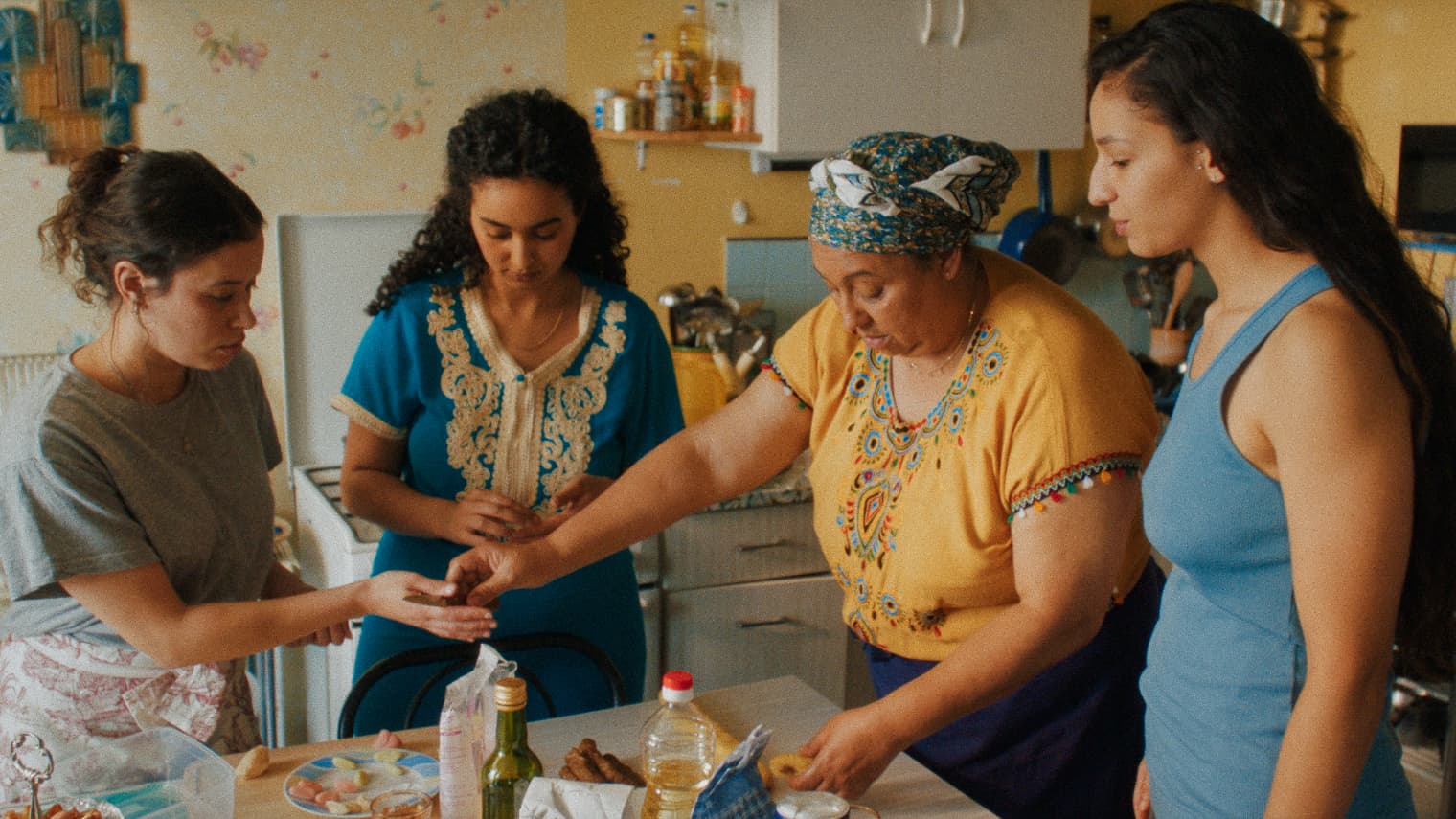 "LA PETITE DERNIÈRE": LES PREMIÈRES IMAGES DU NOUVEAU FILM DE HAFSIA HERZI