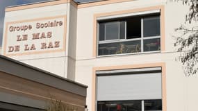 Vue en mars 2015 du groupe scolaire "Le Mas de la Raz", à Villefontaine, dont l'ex-directeur a été accusé d'une soixantaine de viols et agressions sexuelles sur des enfants.