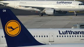 Des avions de la Lufthansa à l'aéroport de Dusseldorf, le 13 mars. (photo d'illustration)