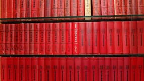 Collections de guides Michelin au siège du groupe, à Paris.