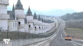 Cette ville de faux châteaux est complètement laissée à l’abandon en Turquie