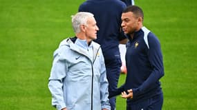 Didier Deschamps et Kylian Mbappé à l'entraînement à la veille de France-Autriche (Euro), le 16 juin 2024