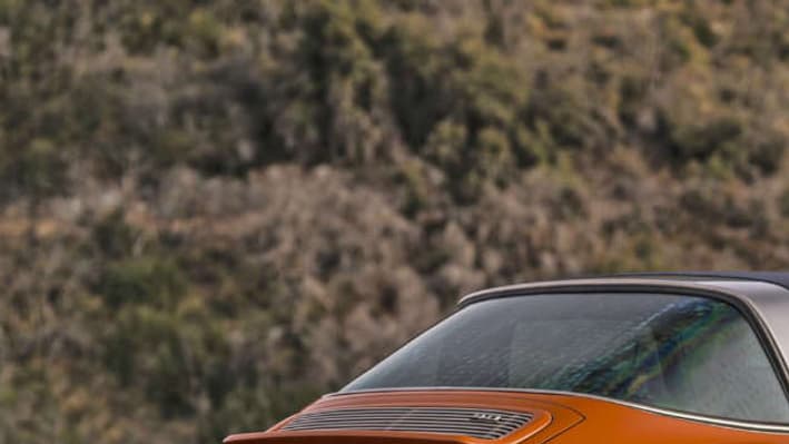Ce modèle est à l'origine une 911 Targa de 1990. Ce modèle est à l'origine une 911 Targa de 1990.