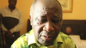 Des avocats de Laurent Gbagbo (photo) en France demandent au secrétaire général des Nations unies des explications sur l'arrestation de l'ancien président de la Côte d'Ivoire, dénuée selon eux de bases juridiques. /Photo prise le 11 avril 2011/REUTERS