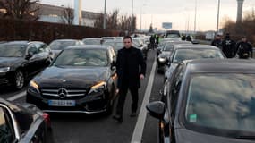 Les VTC bloquent l'aéroport Charles-de-Gaulle vendredi 16 novembre.