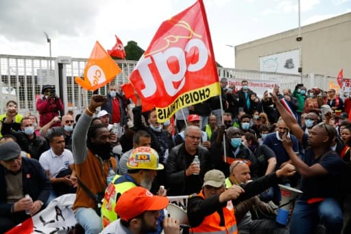 Manifestation pour sauver l'usine Renault promise à la fermeture, le 6 juin 2020 à Choisy-le-Roi (Val-de-Marne) Manifestation pour sauver l'usine Renault promise à la fermeture, le 6 juin 2020 à Choisy-le-Roi (Val-de-Marne)