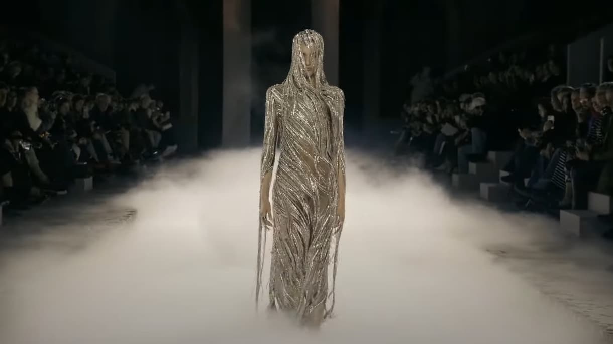 Défilé Alexander McQueen printemps-été 2025