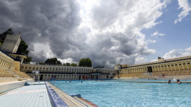 Dans l'ex-bassin minier, une piscine publique joyau de l'art déco