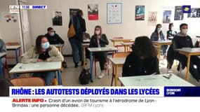 Dans le Rhône, les autotests déployés dans les lycées