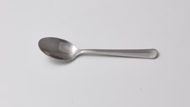 Une cuillère à café.