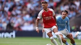 B. White vs J. Grealish