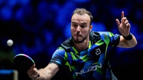 Simon Gauzy face au numéro un mondial chinois Shidong Lin, le 23 août 2025.