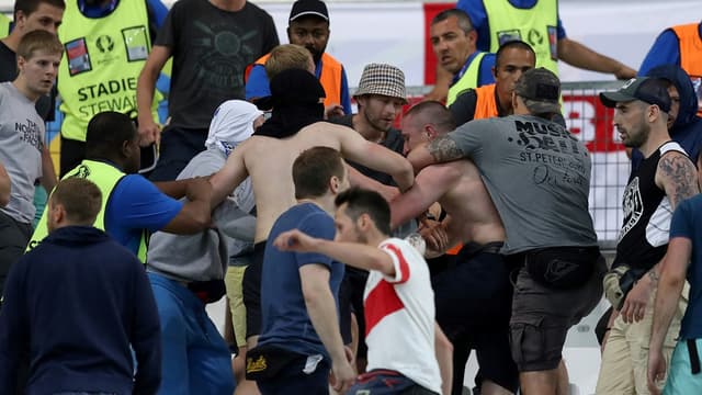 Bagarre entre hooligans russes et anglais à Marseille lors de l'Euro 2016