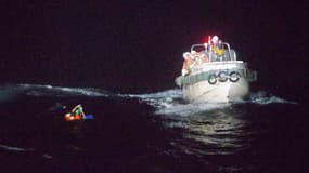 Le sauvetage d'un marin philippin en mer de Chine orientale