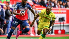 Jonathan Ikoné (Lille) face à Charles Traoré (Nantes)