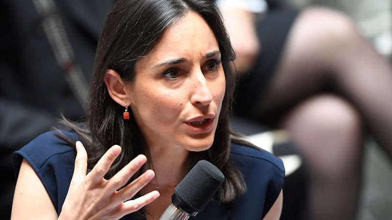 La secrétaire d'Etat à la transition écologique Brune Poirson espère que la mise en place de la consigne pour les bouteilles plastiques pourra se faire "avant la fin du quinquennat"