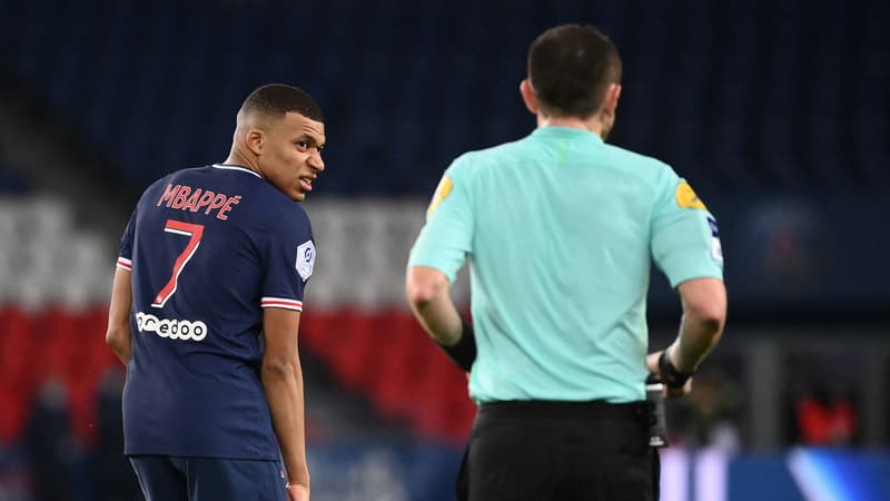 PSG-Monaco: Mbappé a frôlé le rouge après un geste d'humeur