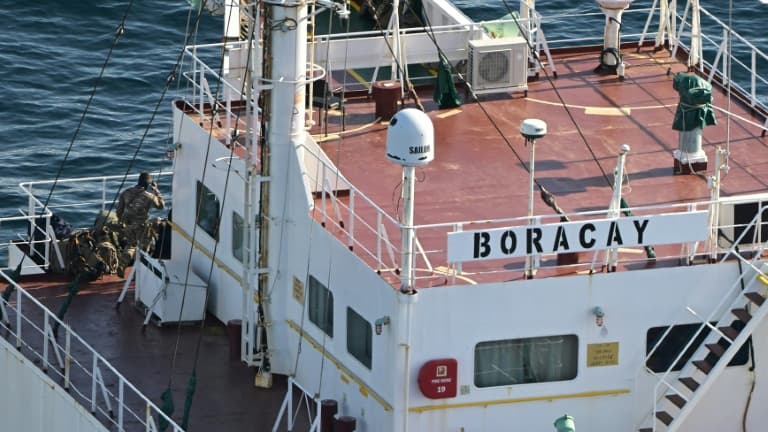 LE PÉTROLIER DE LA FLOTTE FANTÔME RUSSE A REPRIS SA ROUTE VERS LE CANAL DE SUEZ