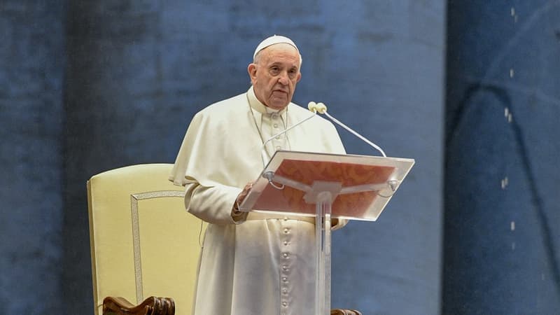 Le pape François lors de sa prière du 27 mars 2020