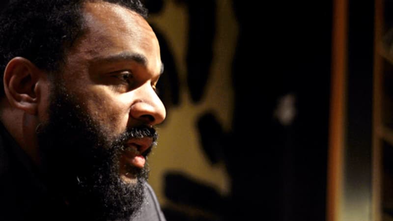 Dieudonné banni de Facebook à cause d'un "contenu se moquant des victimes de la Shoah"