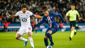 José Fonte face à Kylian Mbappé, en 2019
