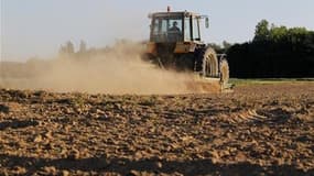 La France et l'Allemagne ont critiqué jeudi le projet de la Commission européenne de lier les subventions de la Politique agricole commune (Pac) à des critères environnementaux à partir de 2014. Bruxelles a proposé la semaine dernière que 30% des aides ag