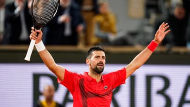 Novak Djokovic affronte Jannik Sinner en demi-finale de Roland-Garros, le 6 juin 2025.